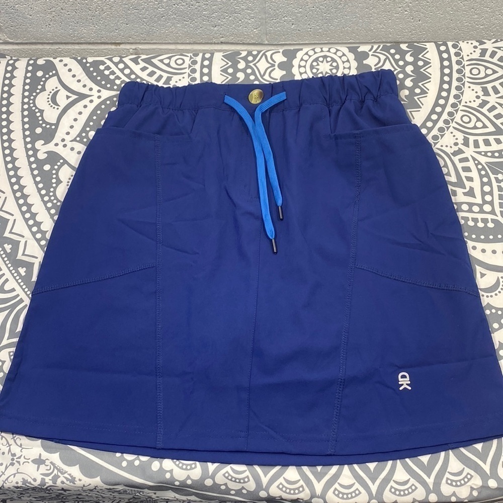 NWOT LDA navy skort with drawstring​​​​​​​​​